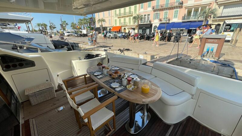 AZIMUT 62